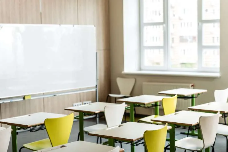 School-Cleaning School Classroom Cleaning